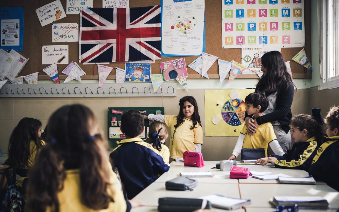 Bilingüismo y auxiliares nativos de conversación