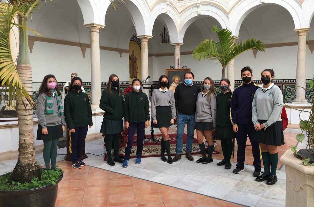 LOS ALUMNOS DE SECUNDARIA Y BACHILLERATO CELEBRAN LA FESTIVIDAD DE SAN JUAN DE LA CRUZ  ENTRE LA ORACIÓN Y LA EVOCACIÓN LITERARIA