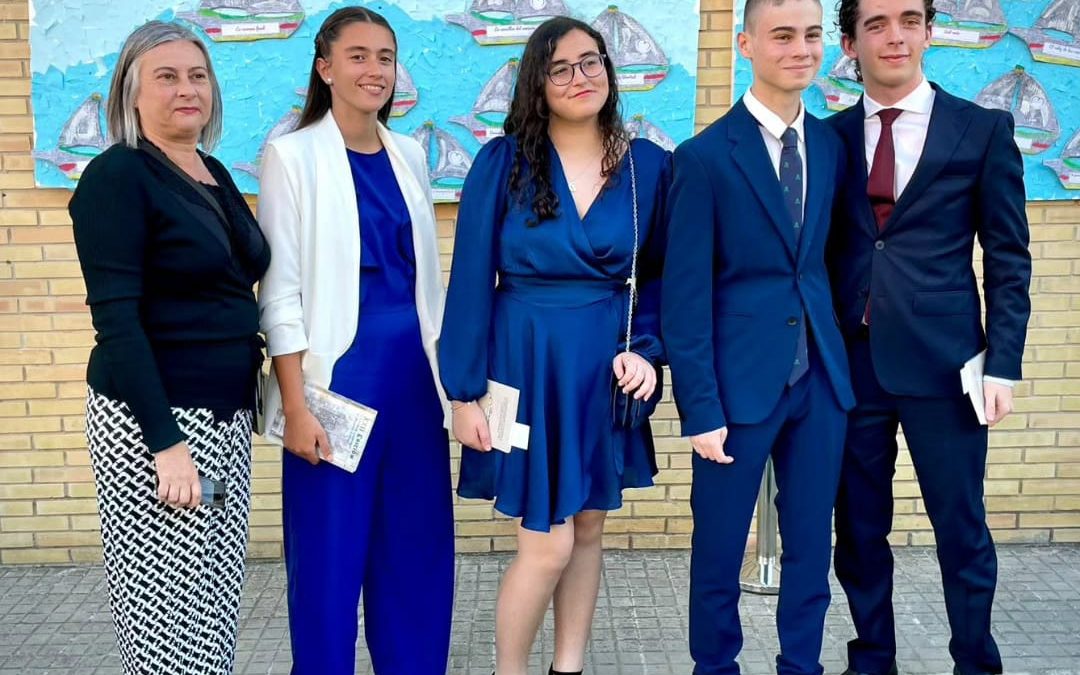 alumnos de ESO finalistas en el XXII Certamen de Relatos Cortos » Sor María Aguilar»